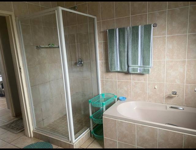 4 BEDROOM HOUSE FOR SALE IN ARBORETUM